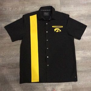Men’s Medium University of Iowa Bowling Shirt